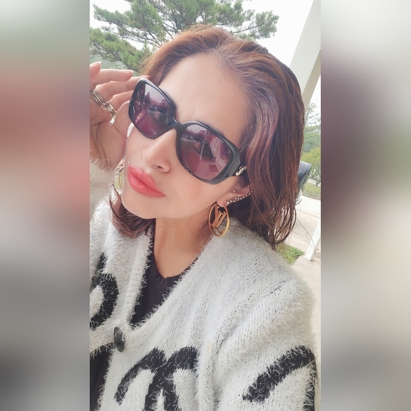 Chanel Sunglasses Logo Pearlized CC - Picture 1 of 8